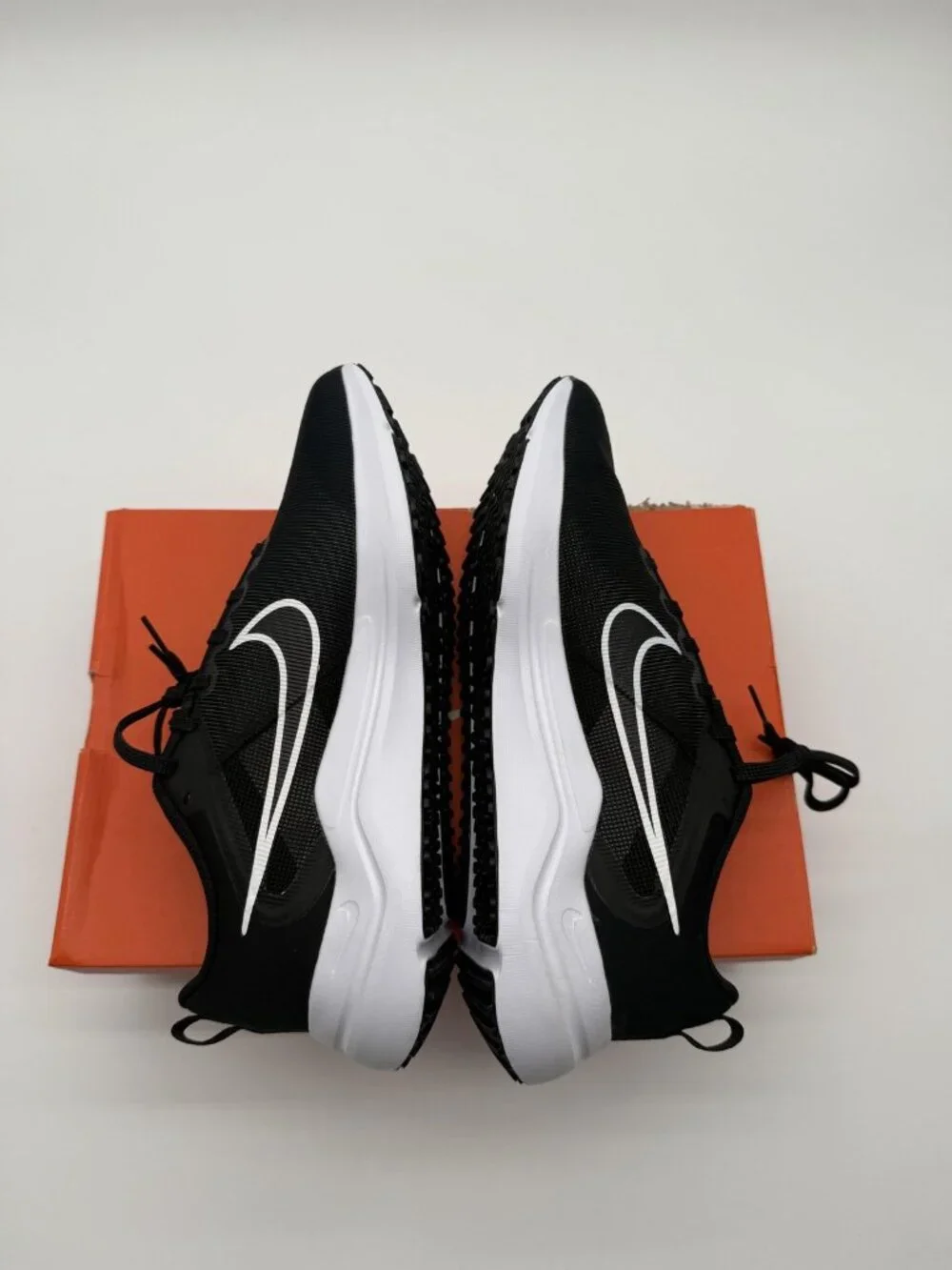 New Nike Downshifter 12 Running Shoes Men's Size 11 Black White DD9293 001